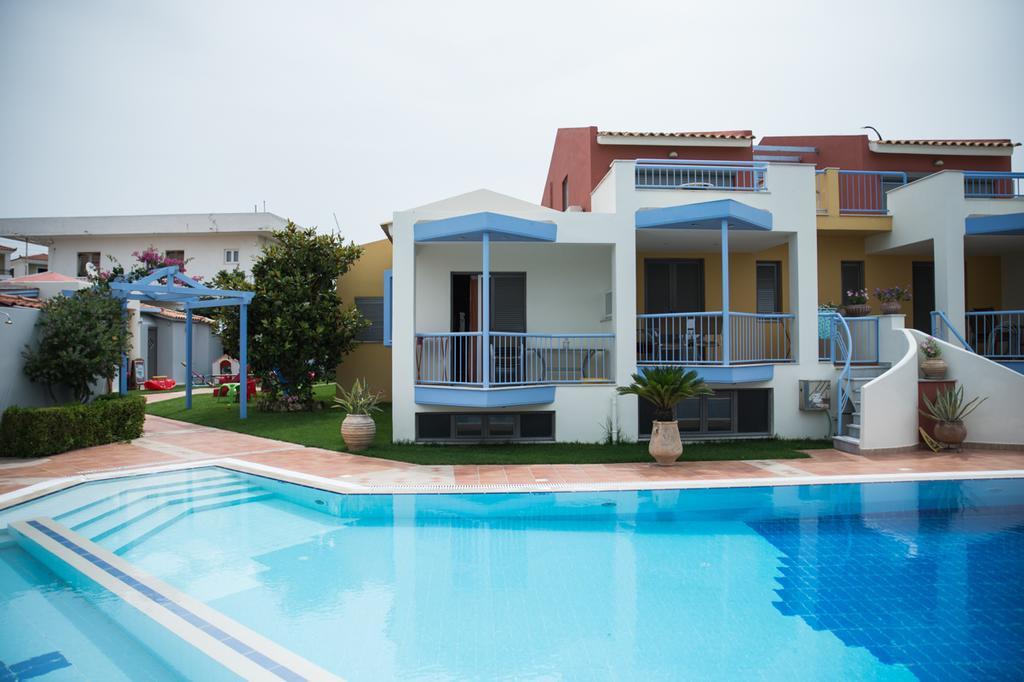 Ferienwohnung Niriides Kyparissia Exterior foto