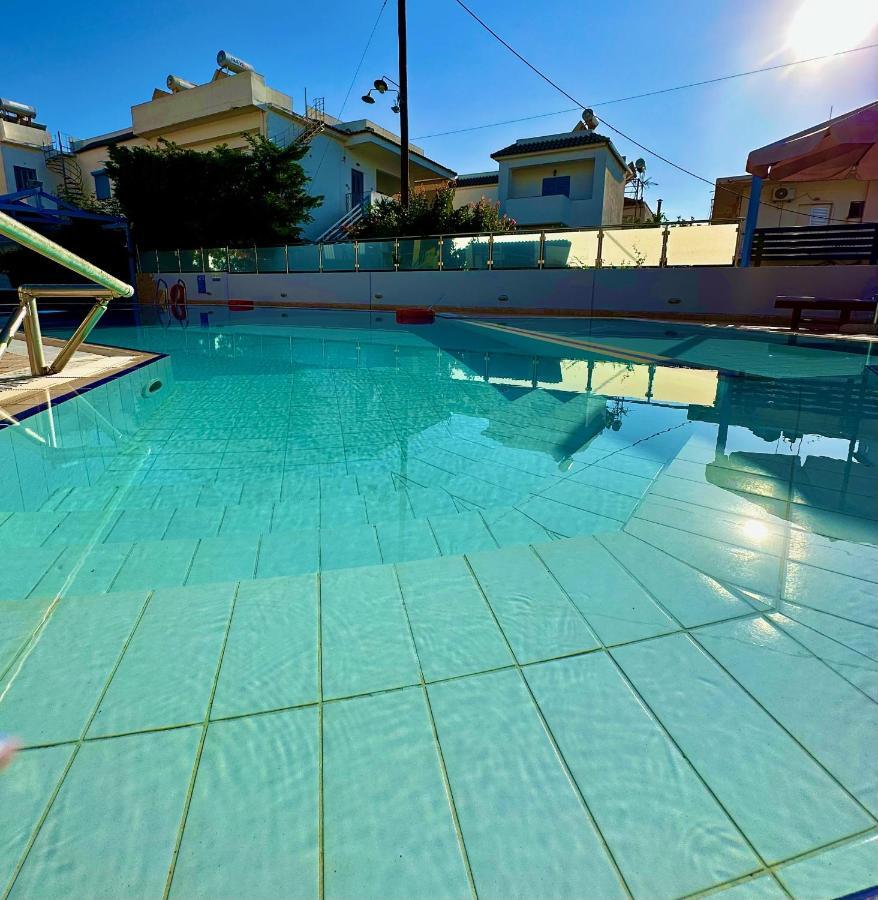 Ferienwohnung Niriides Kyparissia Exterior foto